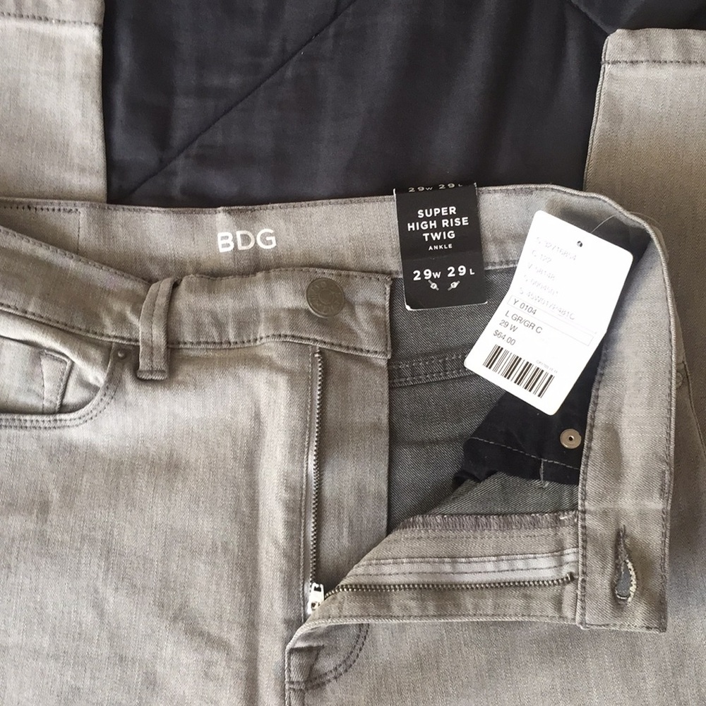 BNWT BDG super high rise twig jean grey